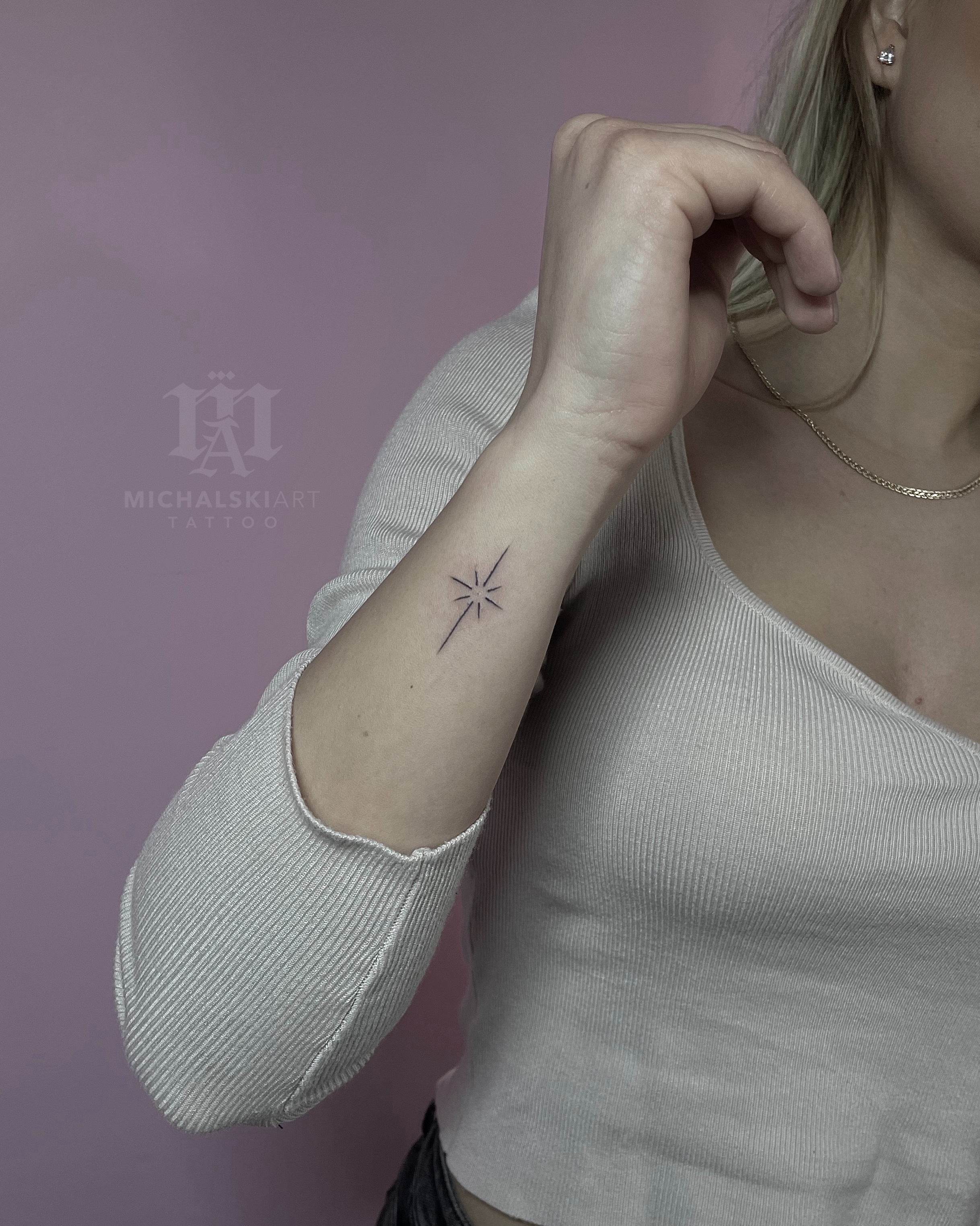 minimalistyczny tatuaż