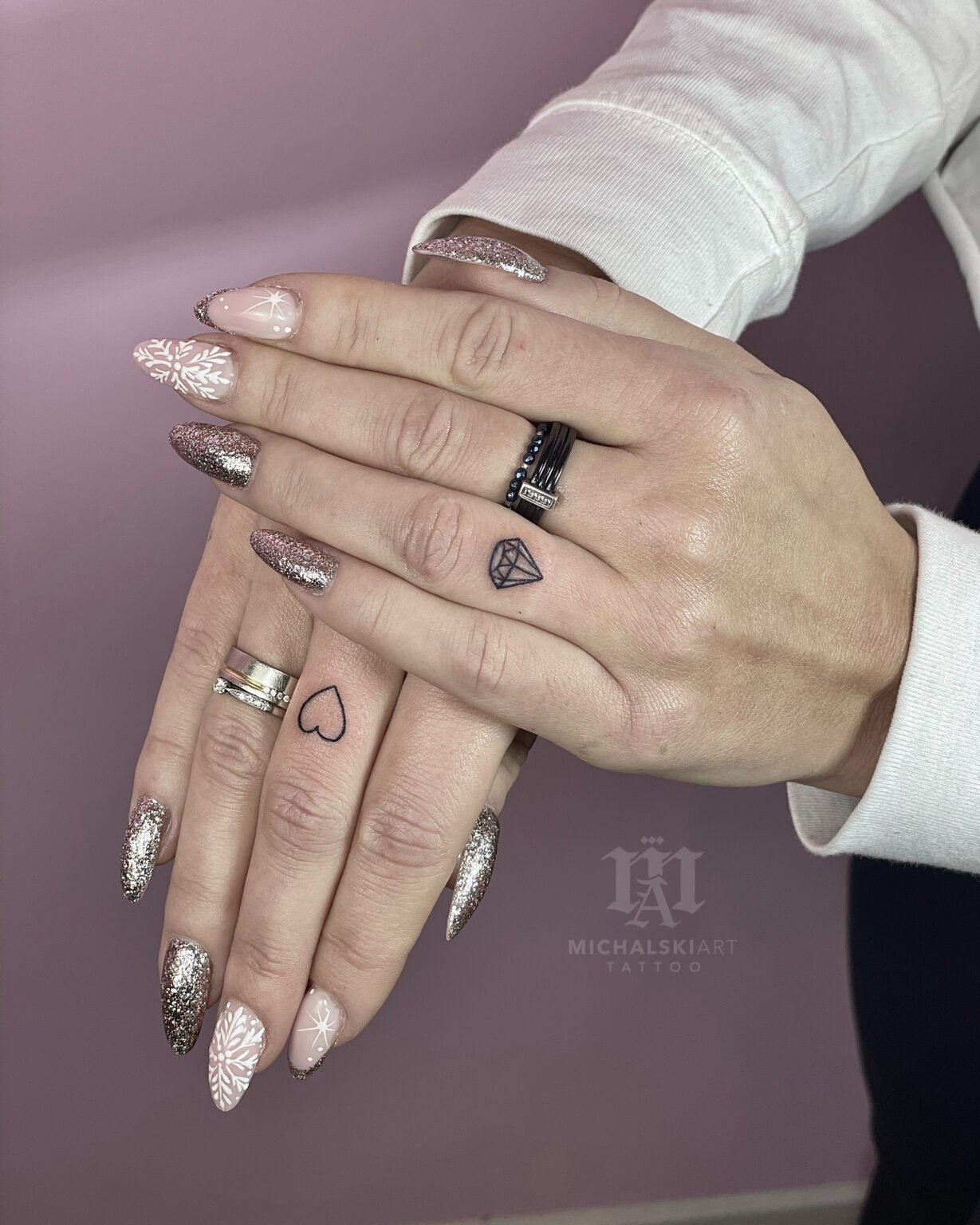 minimalistyczne tatuaże